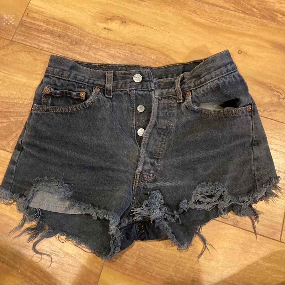 Levi black shorts